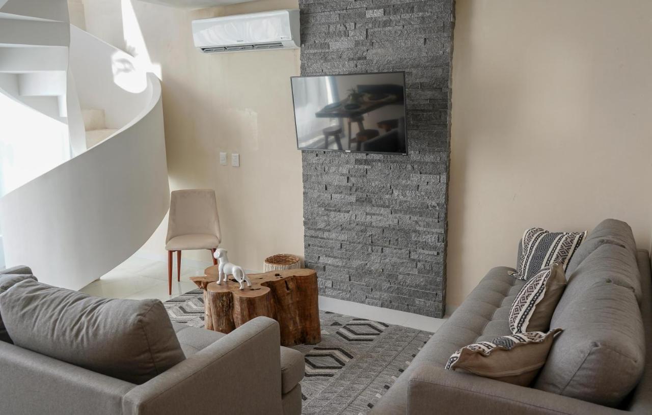 Luxury 2BR Condo w Private Jacuzzi, Fast Wifi, AC Tulum Esterno foto