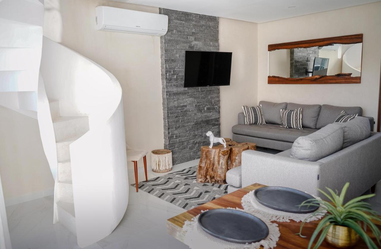 Luxury 2BR Condo w Private Jacuzzi, Fast Wifi, AC Tulum Esterno foto