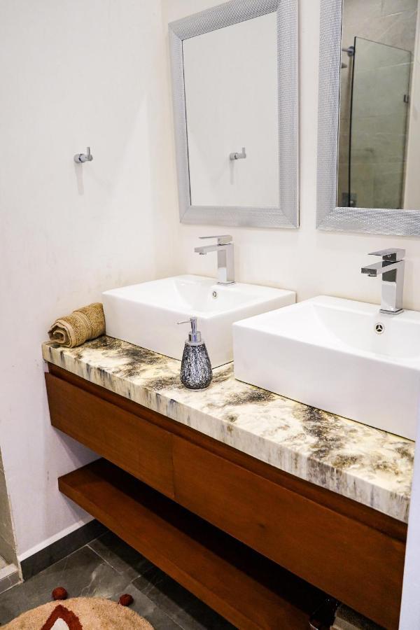 Luxury 2BR Condo w Private Jacuzzi, Fast Wifi, AC Tulum Esterno foto
